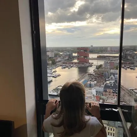Appartement Uniek - Mooiste En Hoogste Uitzicht Op Antwerpen! - Incl Gratis Parking Anvers