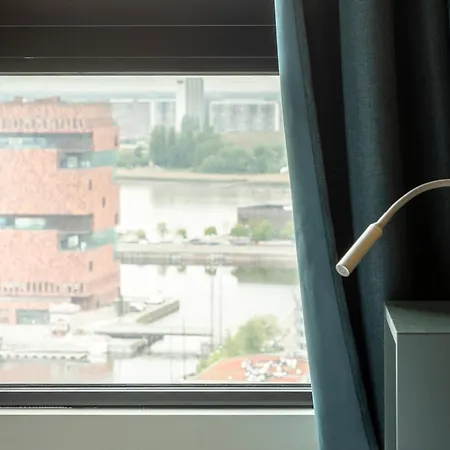 Appartement Uniek - Mooiste En Hoogste Uitzicht Op Antwerpen! - Incl Gratis Parking *
